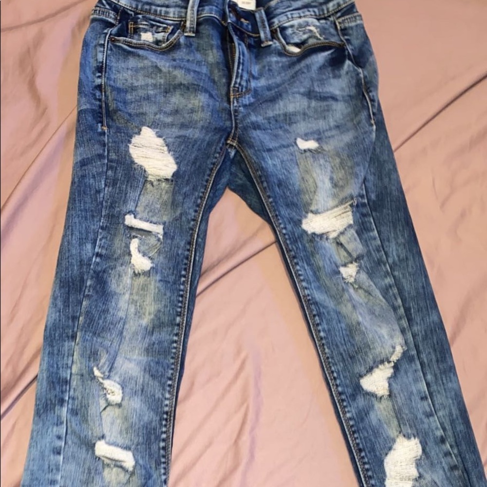 Ripped skinny jeans
